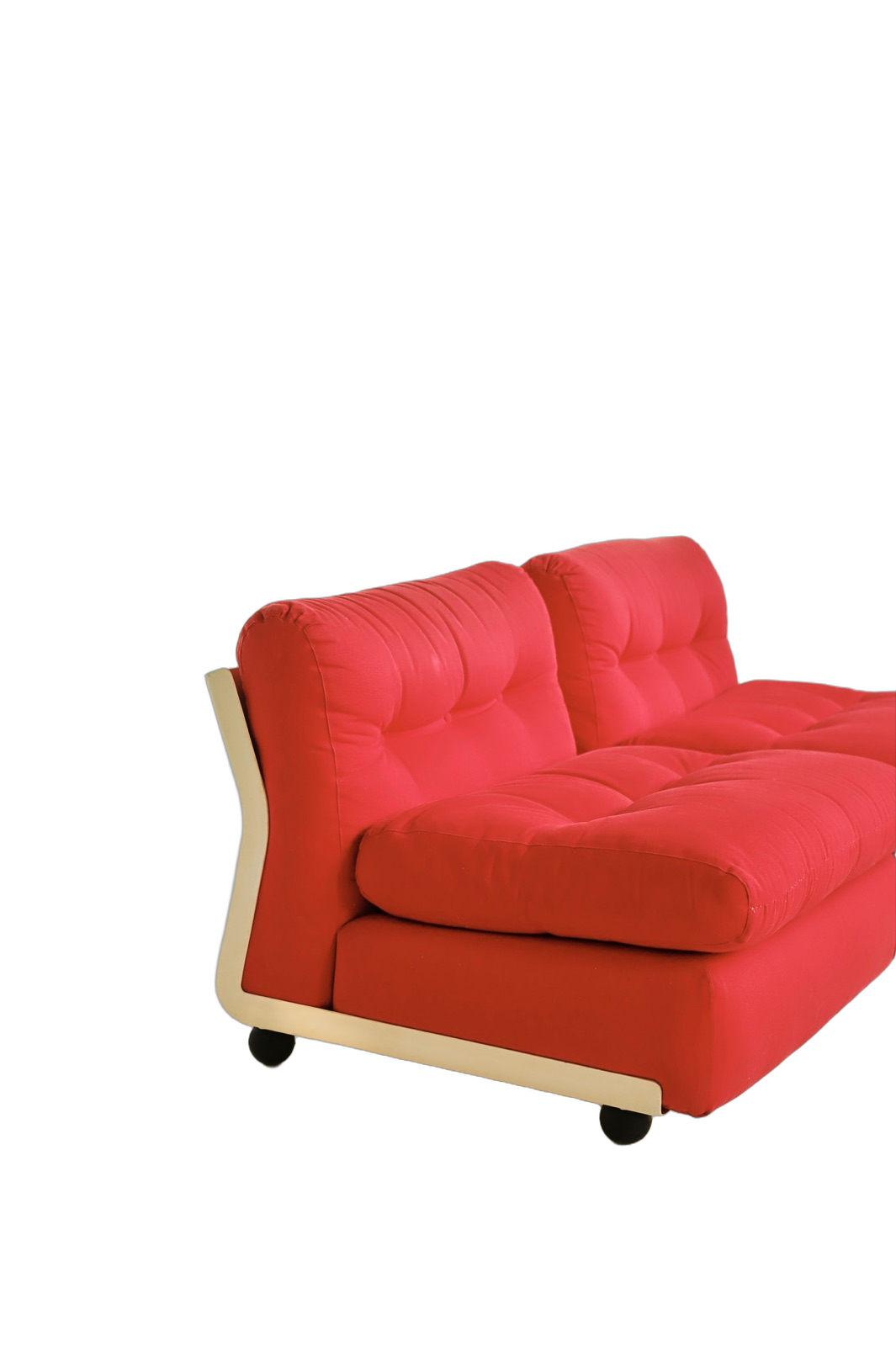 Rode B&B Italia Amanta loungefauteuil van Mario Bellini