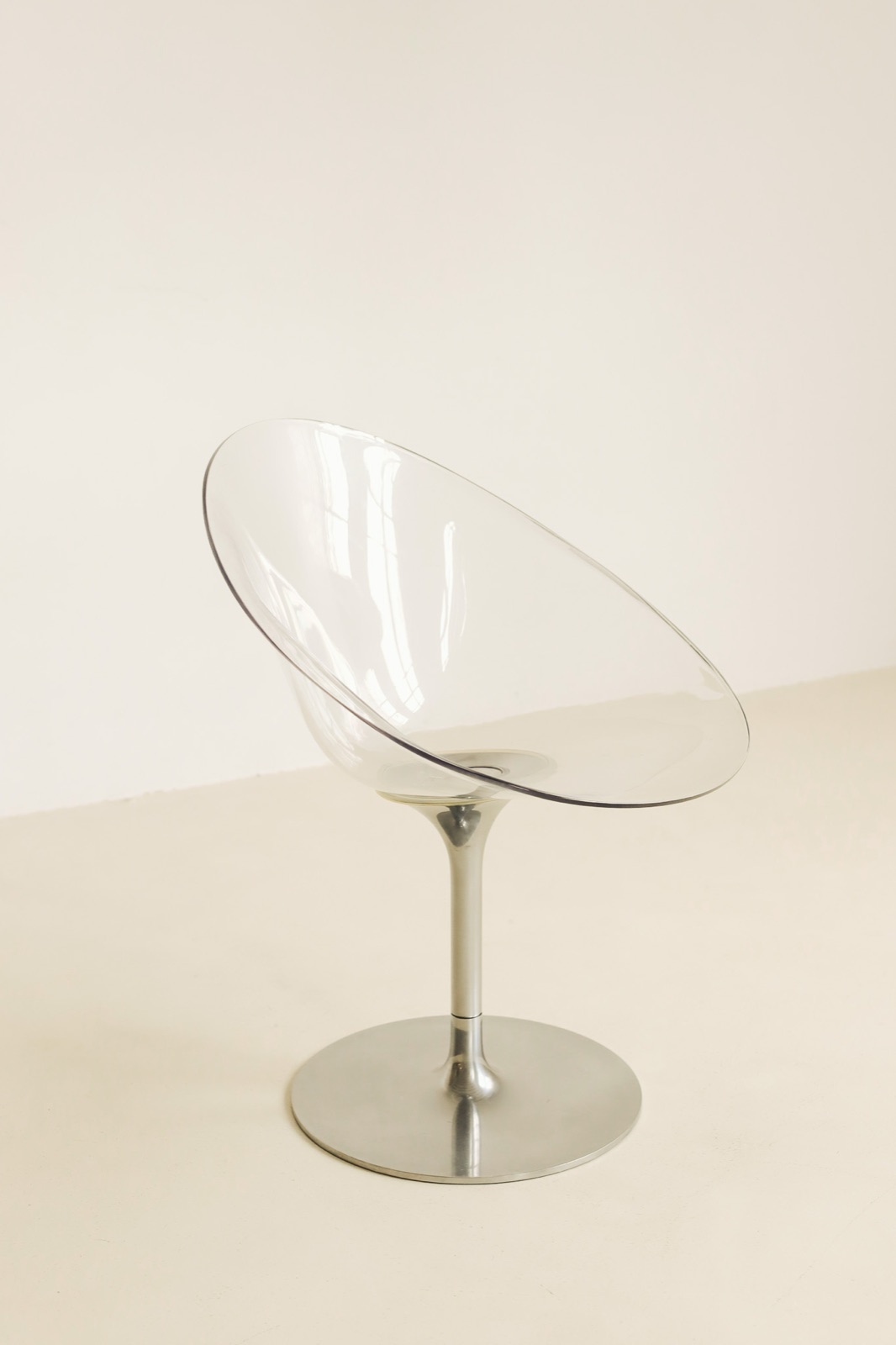 Transparante Eros draaifauteuil van Philippe Starck voor Kartell
